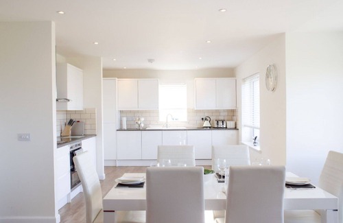 Tarskavaig House | Stunning private villa for 6 people with WIFI, TV, pets allowed and panoramic view