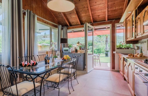 Rio Villa | Stunning private villa for 8 people with private pool, A/C, WIFI, TV, patio and pets allowed