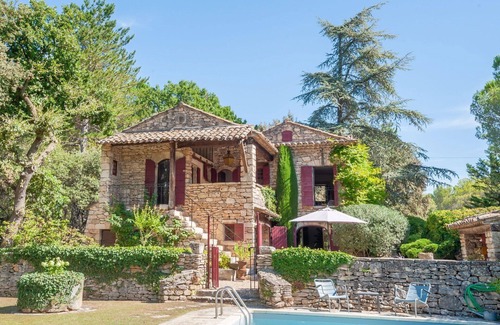 Menerbes House | Stunning private villa for 6 guests with private pool, WIFI, TV, terrace and panoramic view