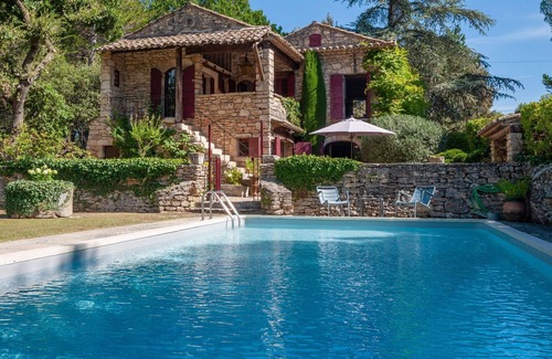 Menerbes House | Stunning private villa for 6 guests with private pool, WIFI, TV, terrace and panoramic view