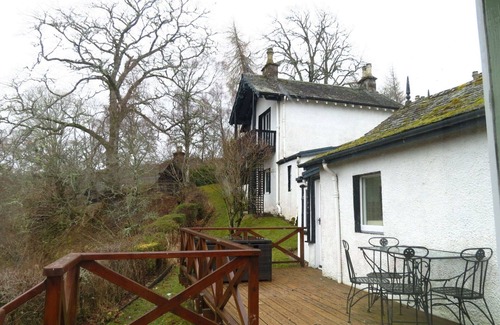 East Lewiston Villa | Stunning private villa for 10 guests with WIFI, TV, terrace, pets allowed and panoramic view
