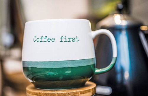 East Lewiston House | Stunning private villa for 6 guests with TV, patio and panoramic view