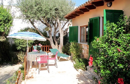 Cala Llombards House | Stunning private villa for 5 people with TV, terrace and pets allowed