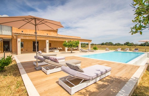 Sencelles House | Stunning private villa for 12 people with private pool, A/C, WIFI, TV, patio and panoramic view