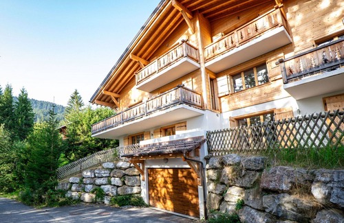 Villars-sur-Ollon House | Stunning private villa for 9 people with WIFI, TV and patio