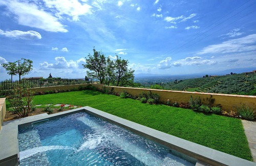 Vinci Villa | Stunning private villa for 4 guests with private pool, WIFI, A/C, TV and panoramic view