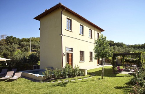 Vinci Villa | Stunning private villa for 4 guests with private pool, WIFI, A/C, TV and panoramic view