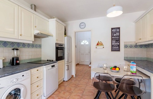 Frejus Villa | Stunning private villa for 8 guests with private pool, A/C, WIFI, TV and patio