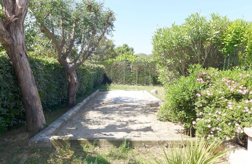 Frejus Villa | Stunning private villa for 8 guests with private pool, A/C, WIFI, TV and patio