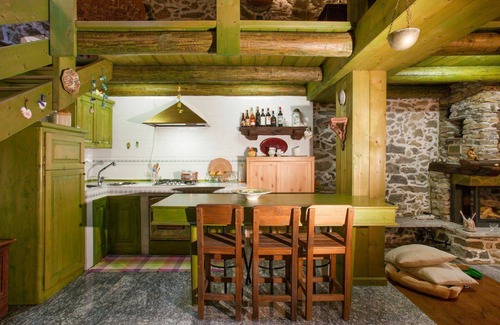 Dazio House | Stunning private villa for 4 guests with hot tub, WIFI, terrace and pets allowed