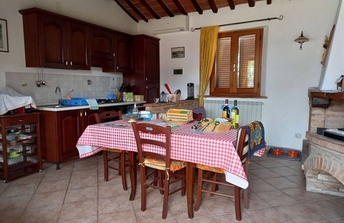 Cortona Old Town Villa | Stunning private villa with private pool, WIFI, A/C, TV, patio, pets allowed and panoramic view