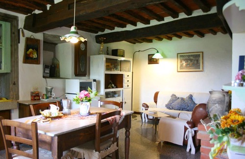 San Pietro a Cegliolo Villa | Stunning private villa for 5 guests with WIFI, private pool and pets allowed