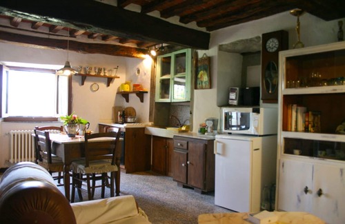 San Pietro a Cegliolo Villa | Stunning private villa for 5 guests with WIFI, private pool and pets allowed