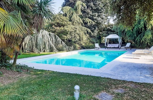 Rovato Villa | Stunning private villa with private pool, hot tub, A/C, WIFI, TV, patio and pets allowed