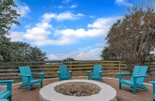 Kerrville House | Stunning Ranch House With Pool&firepit