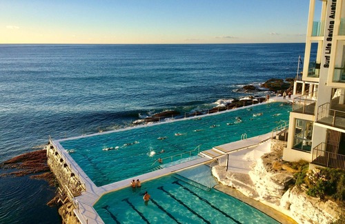 Bondi Beach Apartment | Stunning Renovated One Bedroom Apartment 5 minute walk to Bondi Beach & Village