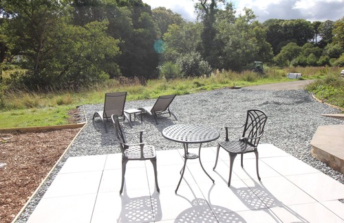 High Bentham Apartment | Stunning riverside sanctuary, hot tub