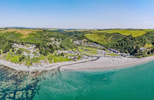 Seaton Apartment | Stunning Sea Views from this 2 Bedroom Seaside Townhouse
