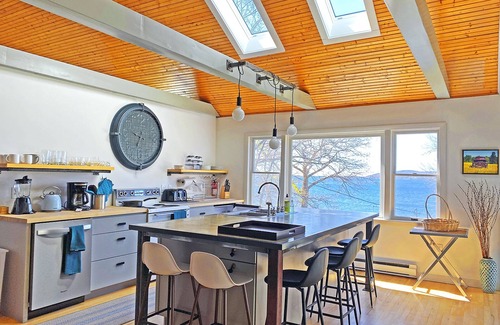 Belfast House | Stunning Space, Panoramic Bay Views, and a Private Beach!