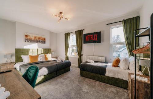 Edgbaston House | Stunning spacious, Family, Contractor Fast WiFi, Sky TV, close to City Centre