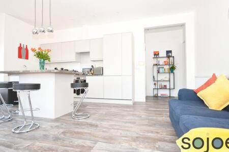 Lowestoft Apartment | Stunning split level apartment with roof terrace