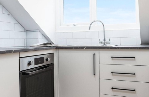 Derby Apartment | Stunning Studio Apartment | Free Parking & Wi-Fi
