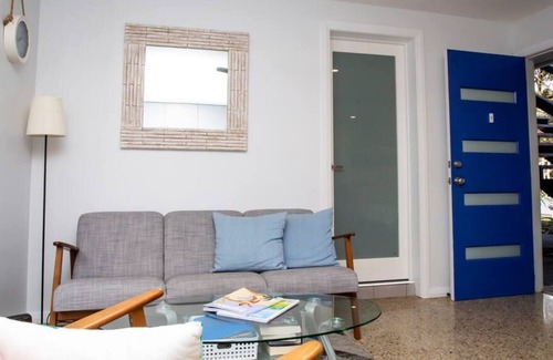 Surf Beach Apartment | Stunning Studio by The Beach - Surf Beach