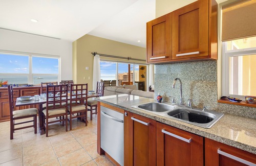 La Paz Villa | Stunning Sunsets over the Sea!