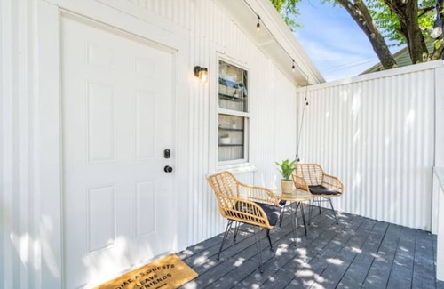 East Ybor Apartment | Stunning tiny house in Ybor City Tampa - 1.5 miles to downtown