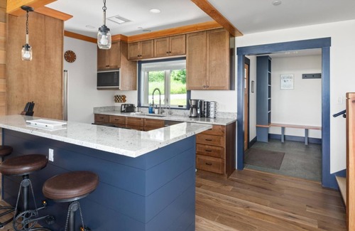 Moscow House | Stunning Trapp Lodge Townhouse, Brand New in Stowe