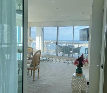 Southport Apartment | Stunning view close to everything