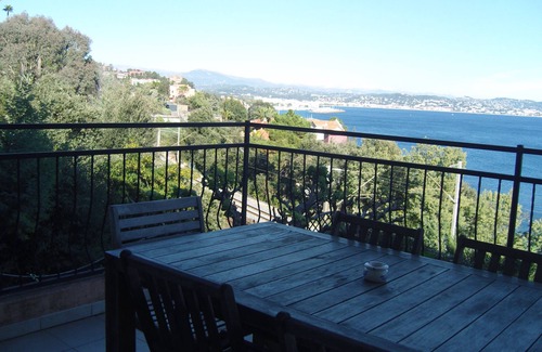 Theoule-sur-Mer Apartment | Stunning view of the Bay of Cannes, Luxury apartment