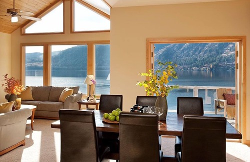 Helios Hills House | Stunning View/Waterfront Home on Lake Chelan, STR Permit 000366