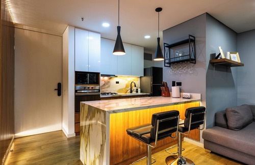 El Tesoro Condo | Stunning views from 25th-floor condo! El Poblado!