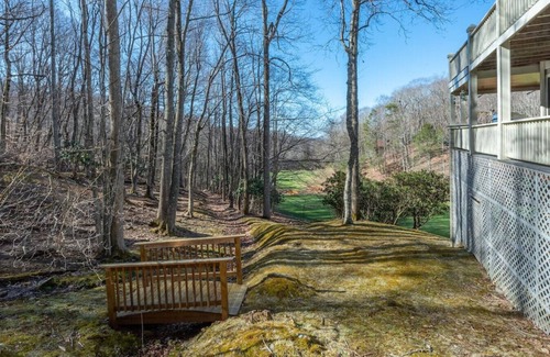Wolf Laurel House | Stunning Views + GOLF | Gated Wolf Laurel MTN Home
