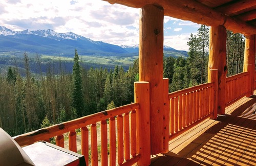Forest Hills House | Stunning Views, Hot Tub, Sauna, Quiet, Yet Only1mile from Gondola and Main St
