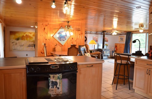 Pittsburg House | STUNNING VIEWS OF LAKE FRANCIS