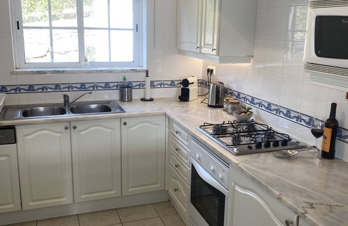 Figueira Villa | Stunning views, private position - 5 mins to beach! Heated pool option & Aircon