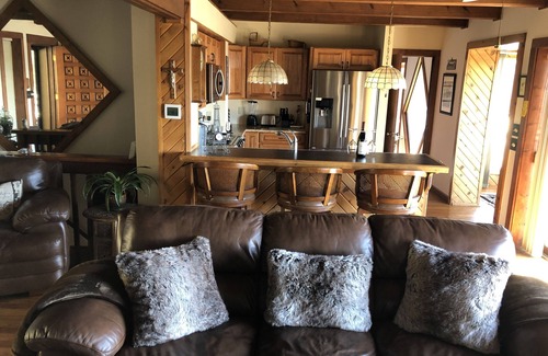 Asheville House | Stunning Views! Romantic getaway Privacy Secluded 3 mi to downtown Asheville