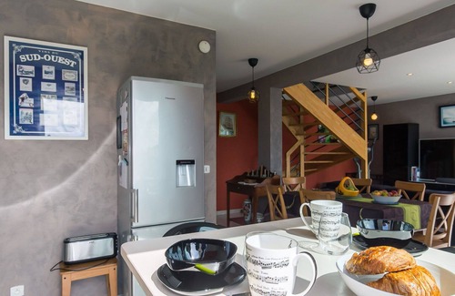 Ploudalmezeau House | Stunning villa for 4 people with WIFI, TV, terrace and pets allowed