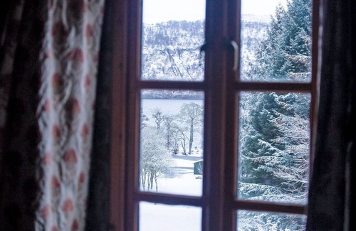 Invermoriston House | Stunning villa for 2 people with WIFI and parking