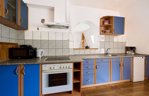 Desna Villa | Stunning villa for 4 guests with WIFI, pool and TV