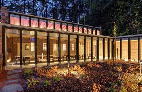 Macclesfield House | Stunning villa for 19 guests with hot tub, WIFI, private pool and terrace