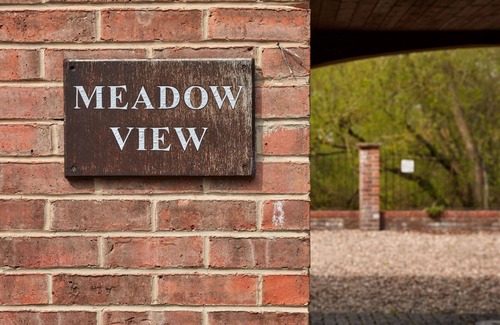 Dalbury Lees House | Stunning villa for 14 guests with WIFI and TV