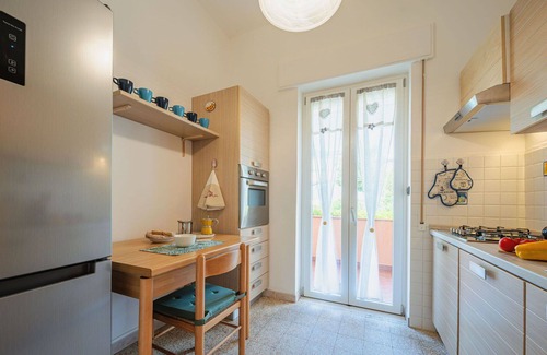 Viareggio House | Stunning villa for 5 people with WIFI, TV and patio