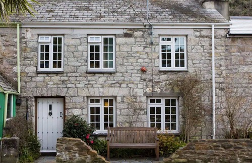 Pentewan House | Stunning villa for 6 people with TV and parking