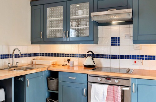 Sennen House | Stunning villa for 6 guests with WIFI, pets allowed and parking