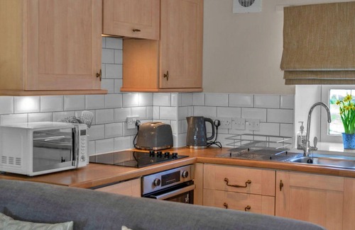 Kelso House | Stunning villa for 2 people with WIFI, pets allowed and parking