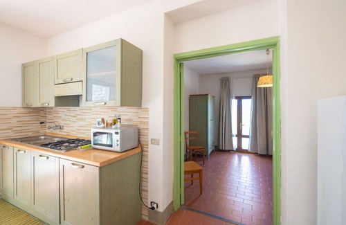 Montebonello House | Stunning villa for 14 guests with WIFI, private pool, A/C, TV, pets allowed and panoramic view