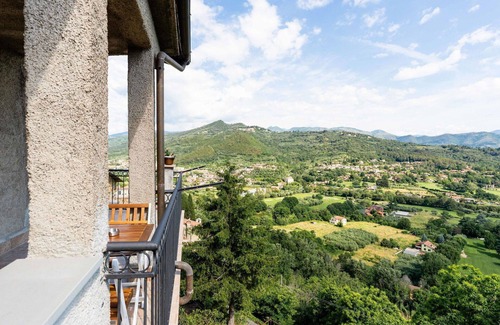 Garlenda House | Stunning villa for 4 people with A/C, terrace and pets allowed